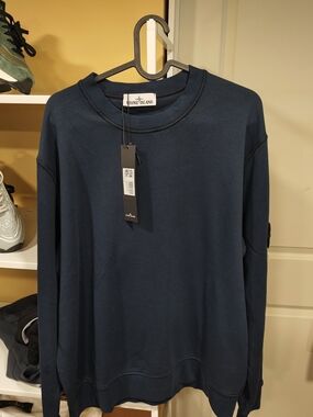 Stone Island Men's Navy Crewneck Sweatshirt